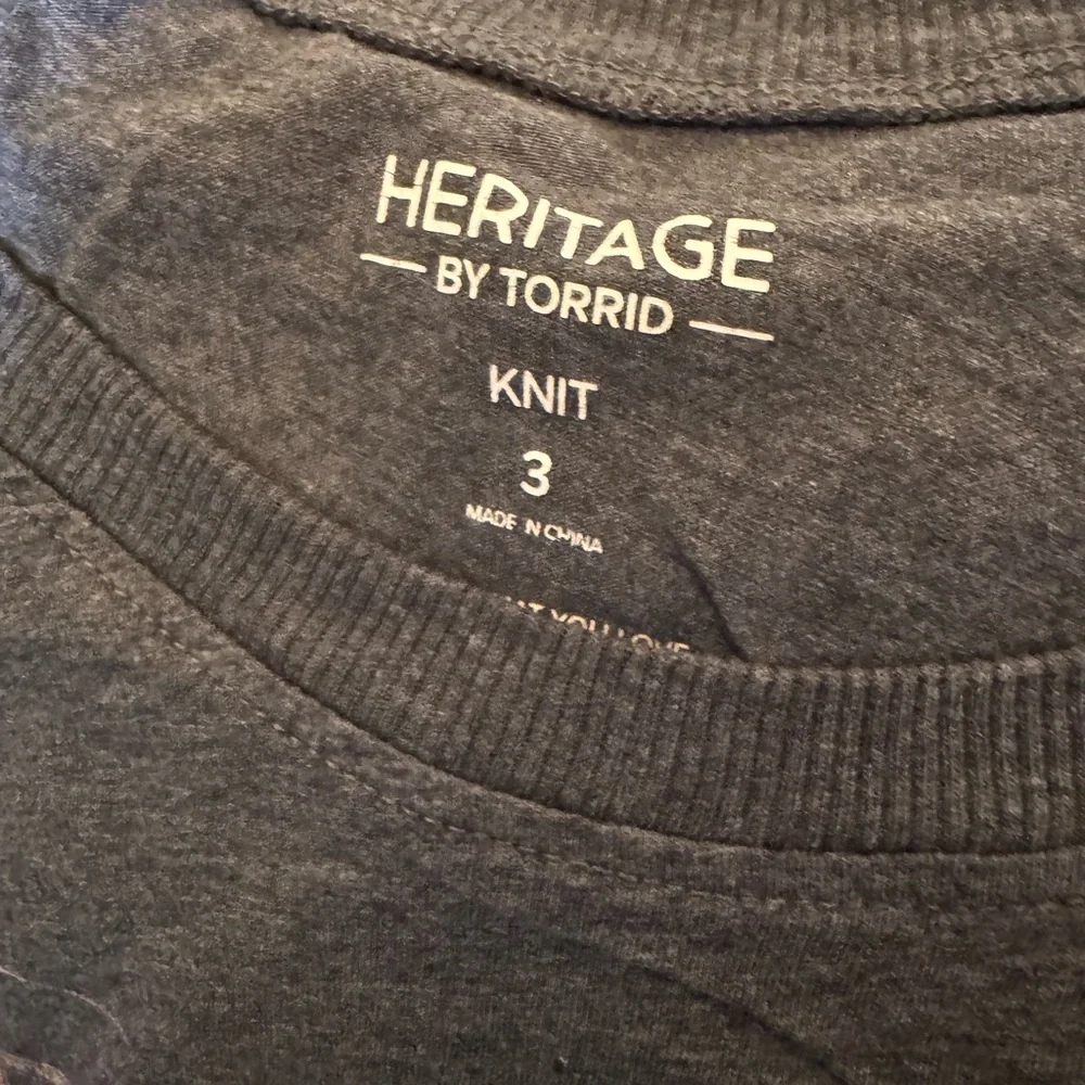 Torrid Heritage Knit Gray T-Shirt - Picture 3 of 3